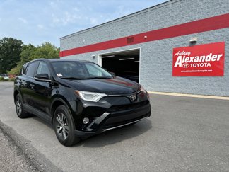 Used 2018 Toyota RAV4 XLE image 1