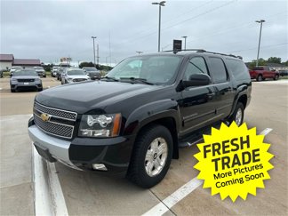 Used 2013 Chevrolet Suburban LT image 1