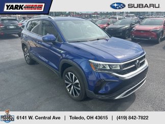 Used 2022 Volkswagen Taos SE image 1