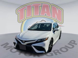 Certified 2022 Toyota Camry SE image 1
