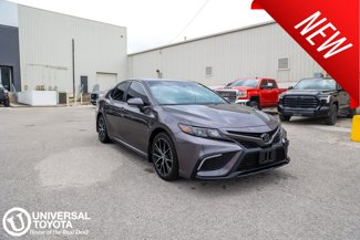 Used 2024 Toyota Camry SE image 1