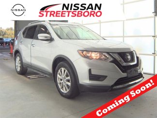 Used 2018 Nissan Rogue SV image 1