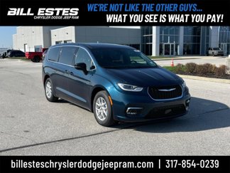 New 2025 Chrysler Pacifica Select image 1