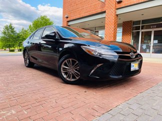 Used 2017 Toyota Camry LE image 1