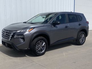 Used 2024 Nissan Rogue S image 1
