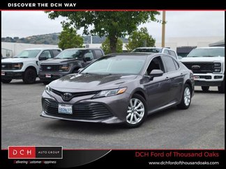 Used 2018 Toyota Camry LE image 1