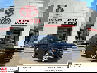 Used 2023 Chevrolet Malibu LT image 1