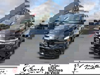 Used 2024 Hyundai Elantra SEL image 1