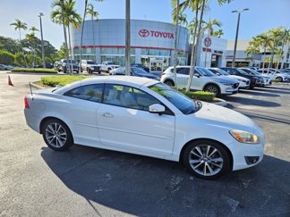 Used 2013 Volvo C70 T5 image 1