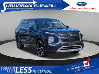 Used 2022 Mitsubishi Outlander SE image 1