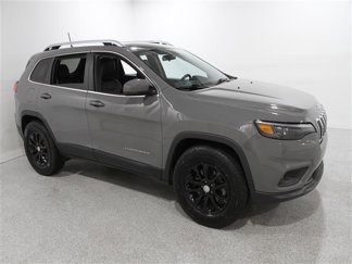 Used 2019 Jeep Cherokee Latitude Plus w/ Cold Weather Group image 1