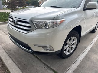 Used 2011 Toyota Highlander 2WD image 1