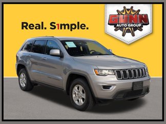 Used 2017 Jeep Grand Cherokee Laredo image 1