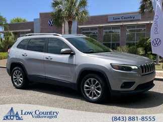 Used 2019 Jeep Cherokee Latitude Plus w/ Cold Weather Group image 1