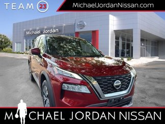 Certified 2021 Nissan Rogue SV image 1