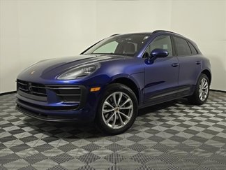 Used 2025 Porsche Macan image 1