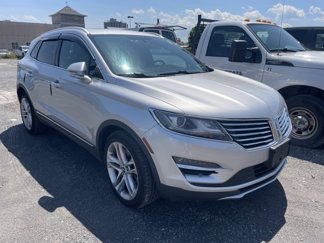 Used 2017 Lincoln MKC Reserve image 1