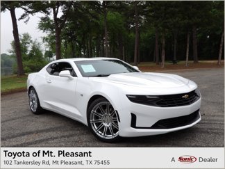 Used 2023 Chevrolet Camaro LT image 1