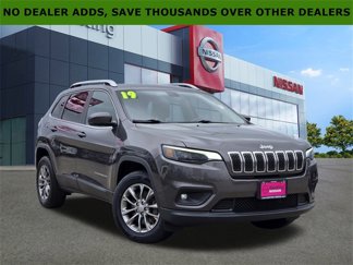 Used 2019 Jeep Cherokee Latitude Plus w/ Cold Weather Group image 1