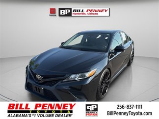 Used 2020 Toyota Camry SE w/ Phone Cable & Charge Package image 1