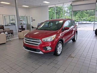 Used 2017 Ford Escape SE image 1