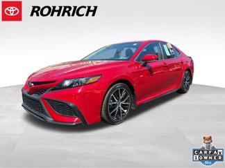 Used 2021 Toyota Camry SE image 1