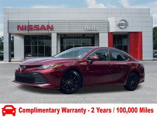 Used 2020 Toyota Camry LE image 1