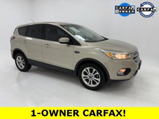 Used 2017 Ford Escape SE video 1