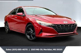 Used 2023 Hyundai Elantra SEL w/ Cargo Package image 1