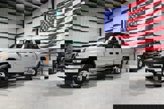 Used 2006 Chevrolet Silverado 2500 LT w/ Skid Plate Package image 1