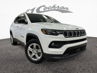 Used 2024 Jeep Compass Latitude w/ Altitude Special Edition image 1
