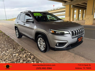 Used 2019 Jeep Cherokee Latitude w/ Cold Weather Group image 1