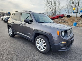 Used 2016 Jeep Renegade Latitude w/ Cold Weather Group image 1