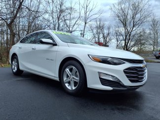 Used 2024 Chevrolet Malibu LT image 1