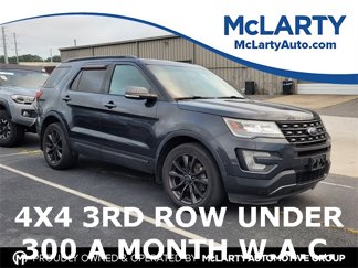 Used 2017 Ford Explorer XLT image 1