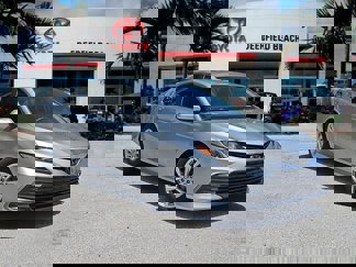 Used 2022 Toyota Camry LE image 1