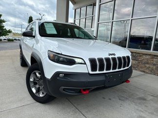 Used 2019 Jeep Cherokee Trailhawk image 1