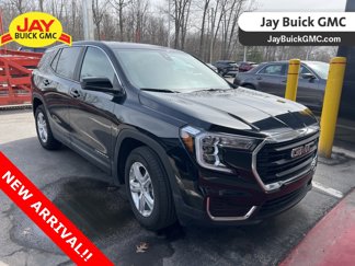 Used 2022 GMC Terrain SLE image 1