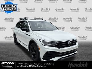 Used 2023 Volkswagen Tiguan SE R-Line image 1