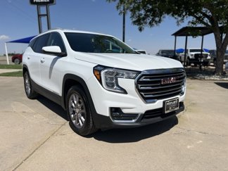 Used 2024 GMC Terrain SLT image 1