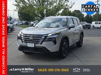 Used 2024 Nissan Rogue SV image 1