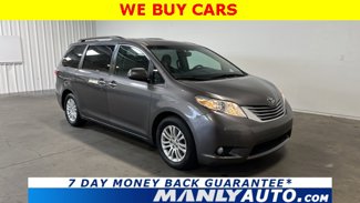 Used 2017 Toyota Sienna XLE image 1