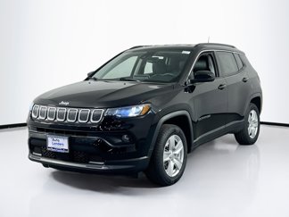 Used 2022 Jeep Compass Latitude image 1