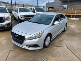 Used 2016 Hyundai Sonata SE image 1