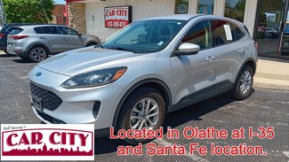 Used 2020 Ford Escape SE image 1