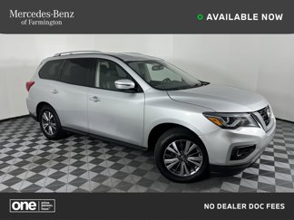 Used 2019 Nissan Pathfinder SL image 1