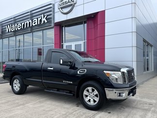 Used 2017 Nissan Titan SV image 1
