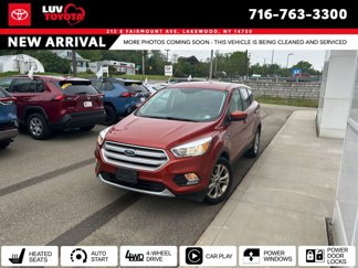 Used 2019 Ford Escape SE image 1