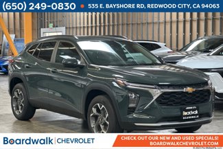 New 2025 Chevrolet Trax LT w/ Driver Confidence Package image 1