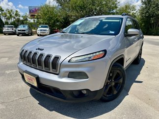 Used 2018 Jeep Cherokee Latitude w/ Altitude Package image 1